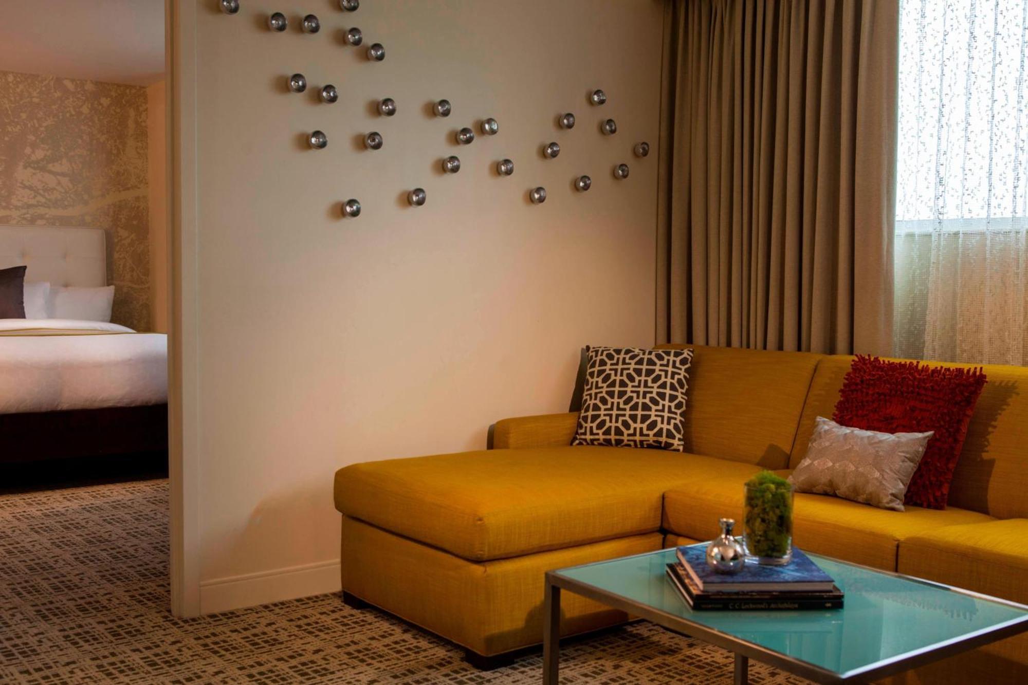 Renaissance Baton Rouge Hotel 4*